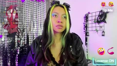 Snapshot of midory_ chatting on 11/18/25, 03:56 midory_ online show from 11/18/25, 03:56