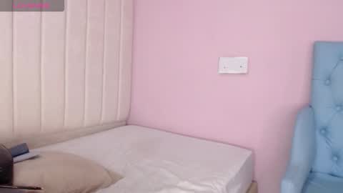 miel online show from 11/30/25, 01:15