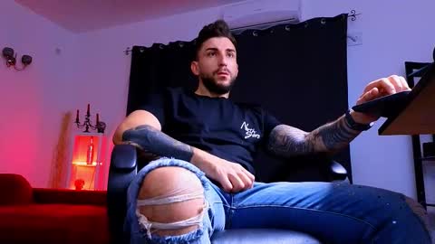 MightyAaron online show from 10/07/25, 05:04