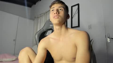 Snapshot of miguel_hz chatting on 01/29/25, 09:39 Miguel Hernandez online show from 01/29/25, 09:39
