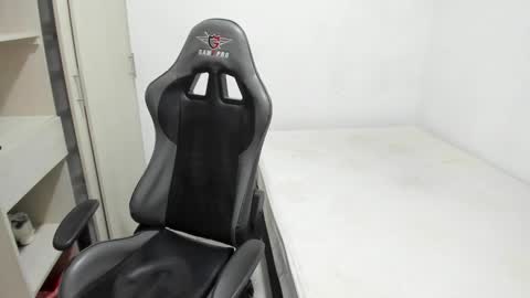 Miguel Hernandez online show from 11/19/25, 07:14