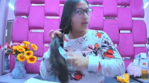 Snapshot of miha_smith chatting on 11/16/25, 04:07 Miha online show from 11/16/25, 04:07