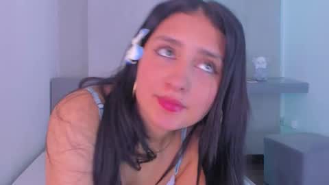 Snapshot of miia_blaze chatting on 10/23/25, 06:28 Mia online show from 10/23/25, 06:28