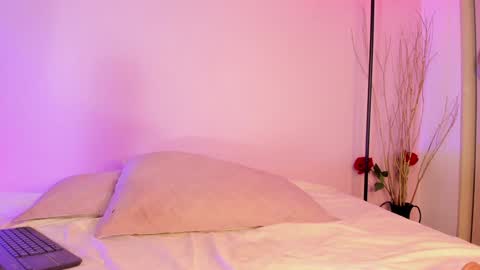 Snapshot of miia_brooklyn chatting on 01/17/25, 03:43 Miia Brooklyn online show from 01/17/25, 03:43