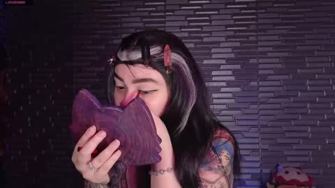Snapshot of miia_zarate chatting on 02/10/25, 09:15 Ma - online show from 02/10/25, 09:15