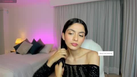 Mia online show from 12/31/24, 03:45