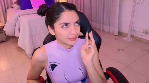 Mia online show from 02/21/25, 03:56