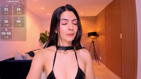 Mia online show from 10/02/25, 11:06