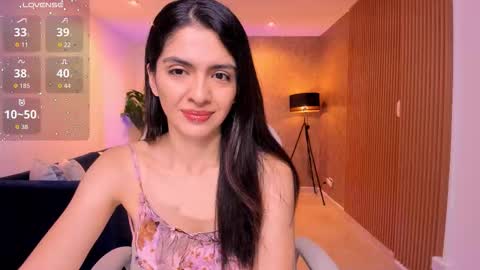 Mia online show from 10/03/25, 11:07