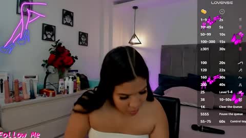 Snapshot of miiss_greyy chatting on 01/18/25, 07:15 miiss_greyy online show from 01/18/25, 07:15