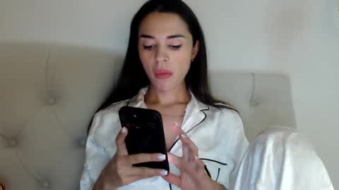 Mika online show from 10/20/25, 06:08