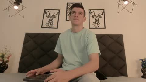 mikael online show from 02/23/25, 09:26