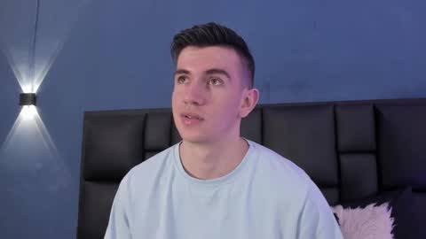 mikael online show from 10/04/25, 04:21