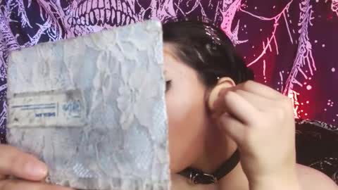 Mika online show from 11/14/25, 09:24