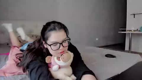 Snapshot of mikasssu chatting on 02/24/25, 08:49 mikasssu online show from 02/24/25, 08:49