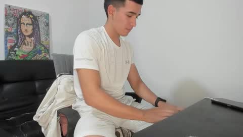 mike3xxx online show from 10/24/25, 02:30