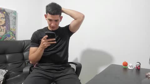 mike3xxx online show from 10/28/25, 02:04