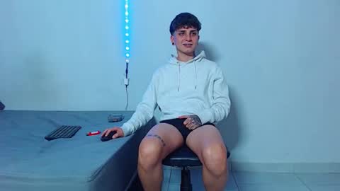 Mike IMDEPENDIENT MODEL online show from 10/17/25, 03:20