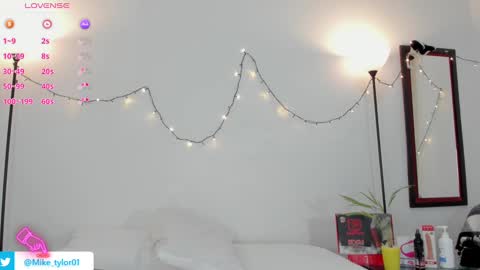 Snapshot of mike__tylor01 chatting on 02/17/25, 07:10 Mike Tylor online show from 02/17/25, 07:10