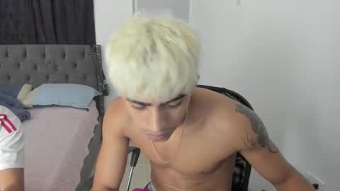 mike_master9 online show from 10/04/25, 11:19