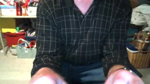 mikeb3200 online show from 11/29/25, 04:37