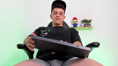 Mike Cooper online show from 10/25/25, 07:16