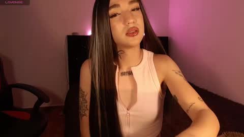Snapshot of mikee_g chatting on 12/27/24, 07:08 ZARA BLARE online show from 12/27/24, 07:08