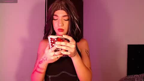 Snapshot of mikee_g chatting on 01/12/25, 11:15 ZARA BLARE online show from 01/12/25, 11:15