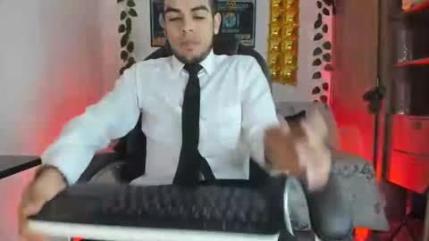 Snapshot of mikee_scooth chatting on 01/11/25, 11:12 mikee_scooth online show from 01/11/25, 11:12