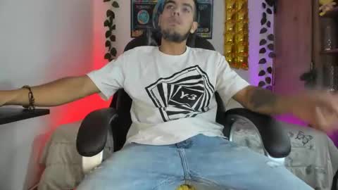 Snapshot of mikee_scooth chatting on 02/05/25, 06:48 mikee_scooth online show from 02/05/25, 06:48