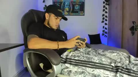 Snapshot of mikee_scooth chatting on 03/09/25, 07:23 mikee_scooth online show from 03/09/25, 07:23