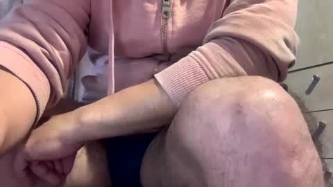 miker1239 online show from 10/13/25, 04:07