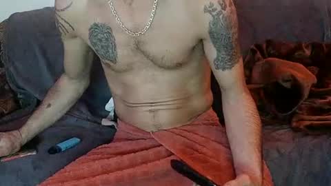 Snapshot of mikesexyslim chatting on 10/21/25, 02:45 mikesexyslim online show from 10/21/25, 02:45