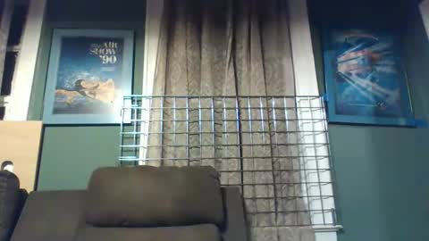 Snapshot of mikeweis1018 chatting on 10/19/25, 07:20 mikeweis1018 online show from 10/19/25, 07:20