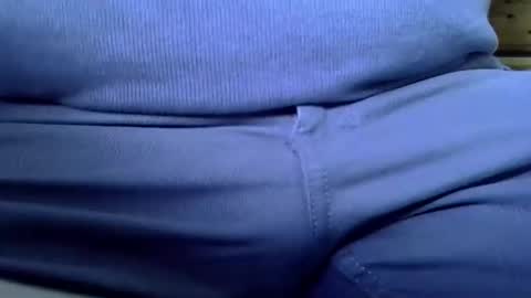 Snapshot of mikeybed chatting on 09/13/25, 03:45 mikeybed online show from 09/13/25, 03:45