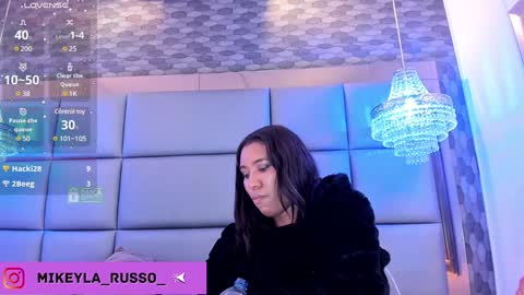 Snapshot of mikeyla_russo_ chatting on 01/30/25, 01:11 Mikeyla online show from 01/30/25, 01:11