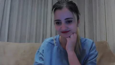 Snapshot of miki234809581 chatting on 11/17/25, 08:14 miki234809581 online show from 11/17/25, 08:14