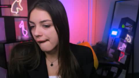 miki_ti online show from 12/02/25, 12:10