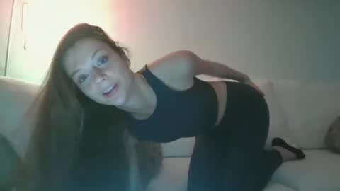 Snapshot of mikky50 chatting on 01/20/25, 08:50 Maaike online show from 01/20/25, 08:50