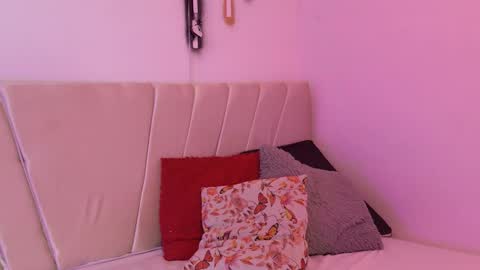 Mikoto Urb online show from 10/26/25, 06:58