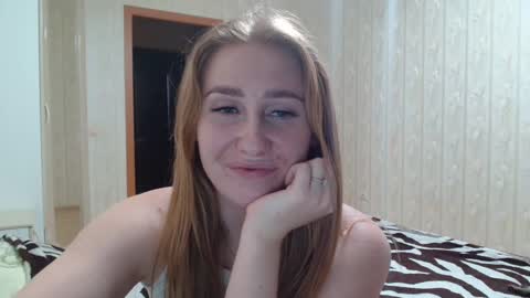 Snapshot of miku_sanders2 chatting on 12/13/24, 05:00 miku_sanders2 online show from 12/13/24, 05:00