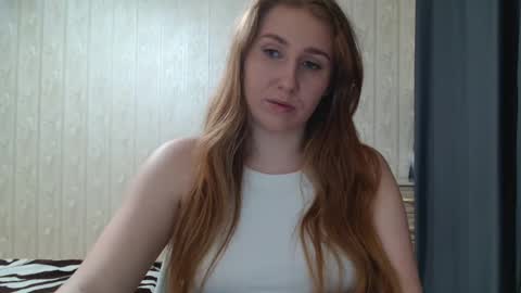 Snapshot of miku_sanders2 chatting on 02/11/25, 09:35 miku_sanders2 online show from 02/11/25, 09:35