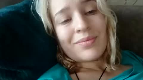 Snapshot of mila_420 chatting on 09/18/25, 01:02 Mila 420 online show from 09/18/25, 01:02