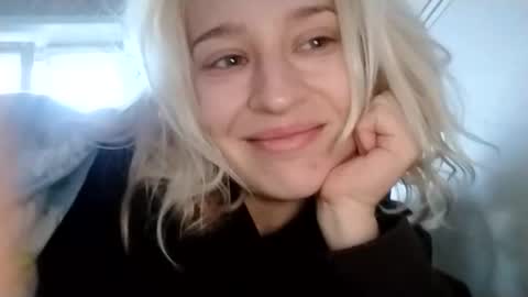 Snapshot of mila_420 chatting on 09/27/25, 01:05 Mila 420 online show from 09/27/25, 01:05