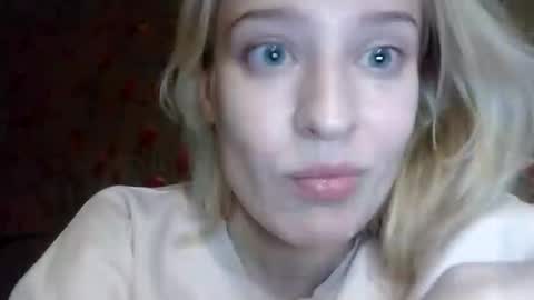 Snapshot of mila_420 chatting on 11/06/25, 06:53 Mila 420 online show from 11/06/25, 06:53