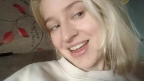 Snapshot of mila_420 chatting on 11/12/25, 11:21 Mila 420 online show from 11/12/25, 11:21