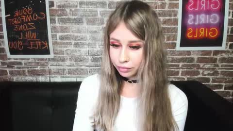 Camilla online show from 09/27/25, 01:54