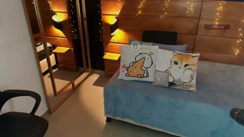 Milena  online show from 09/25/25, 11:03