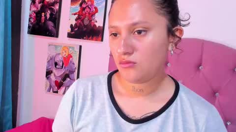 Snapshot of mila_nixon01 chatting on 09/25/25, 04:32 MILA online show from 09/25/25, 04:32