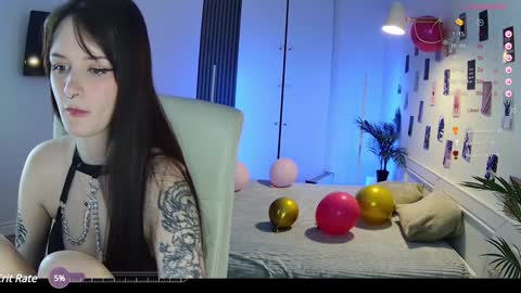Snapshot of mila_nox chatting on 12/14/24, 08:29 Sasha online show from 12/14/24, 08:29